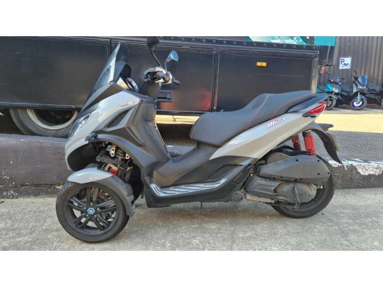 PIAGGIO MP3 300 HPE ABS ASR garantie 12 mois