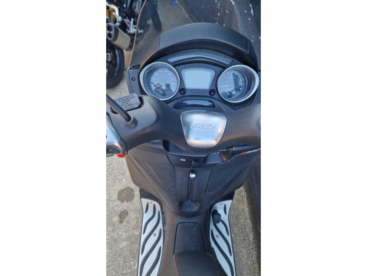 PIAGGIO MP3 300 HPE ABS ASR garantie 12 mois