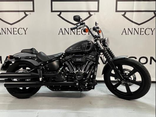 HARLEY-DAVIDSON SOFTAIL STREET BOB 1868