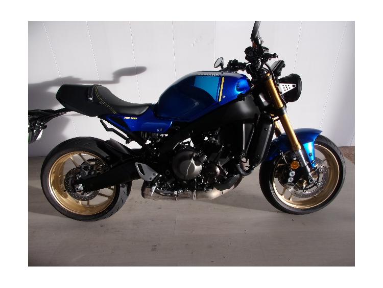 YAMAHA XSR 900