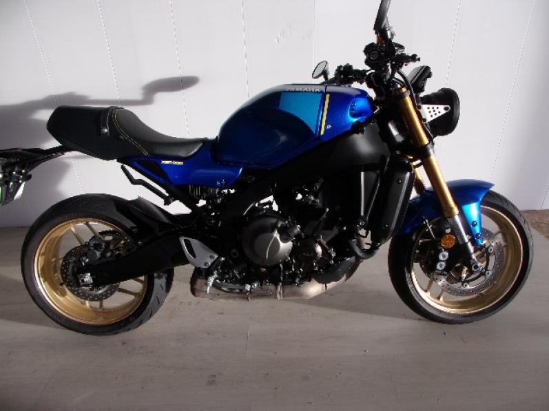 YAMAHA XSR 900