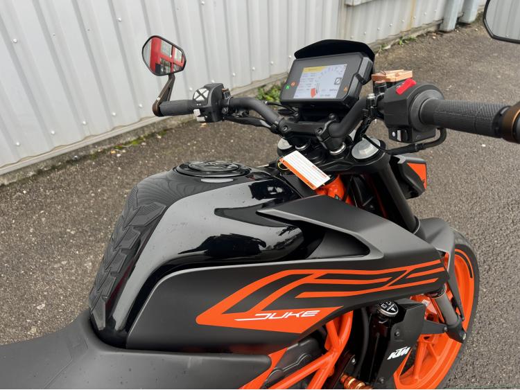 KTM 125 DUKE ABS LEOVINCE (80€/MOIS)