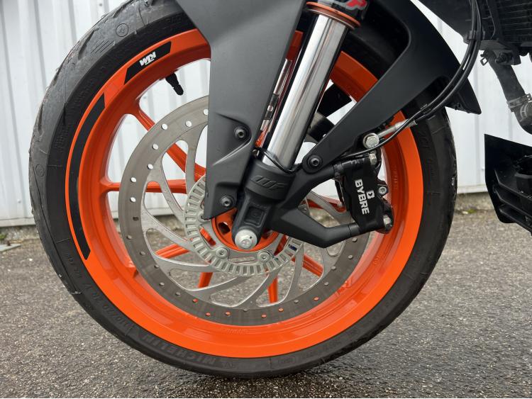 KTM 125 DUKE ABS LEOVINCE (80€/MOIS)