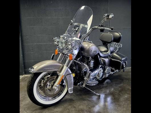 HARLEY-DAVIDSON TOURING ROAD KING 1690