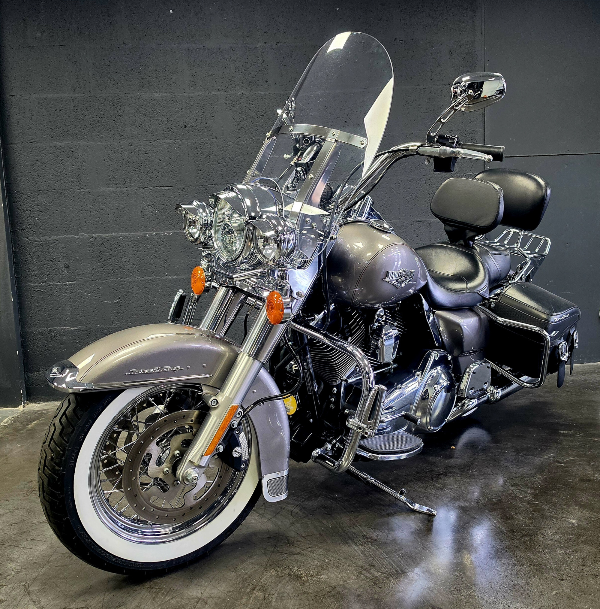 HARLEY-DAVIDSON TOURING ROAD KING 1690