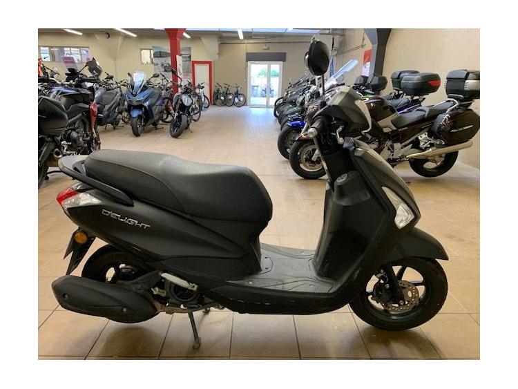 YAMAHA D'ELIGHT