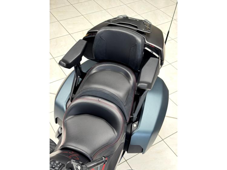 CAN-AM SPYDER F3 1330 LIMITED Série Spéciale