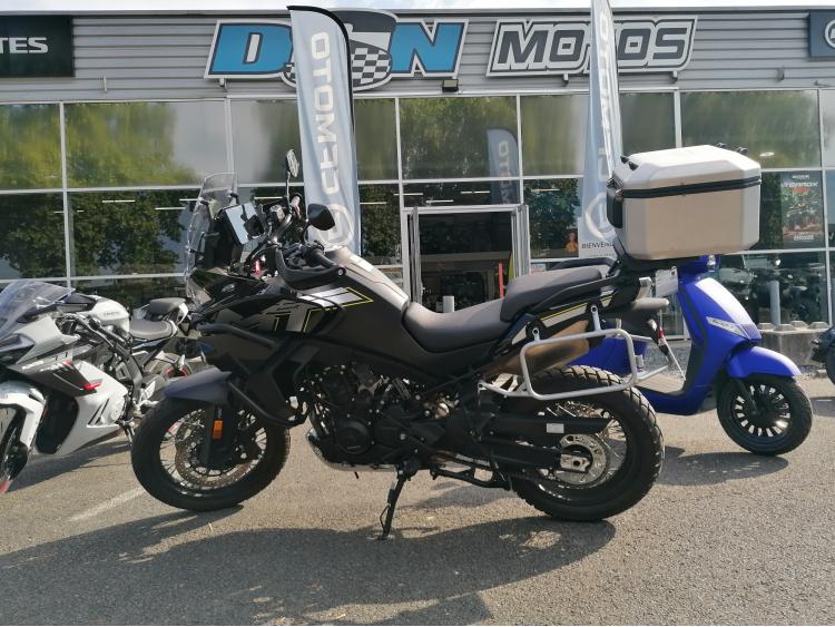 CF MOTO MT 800 / 214.79/mois DSN MOTOS 33