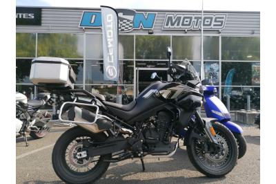 CF MOTO MT 800