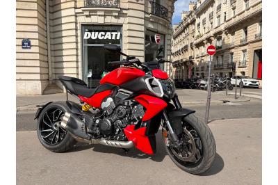 DUCATI DIAVEL V4