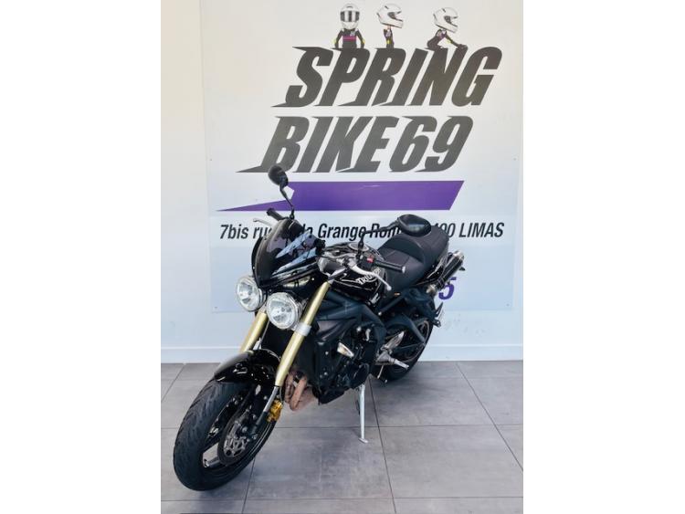 TRIUMPH STREET TRIPLE 675