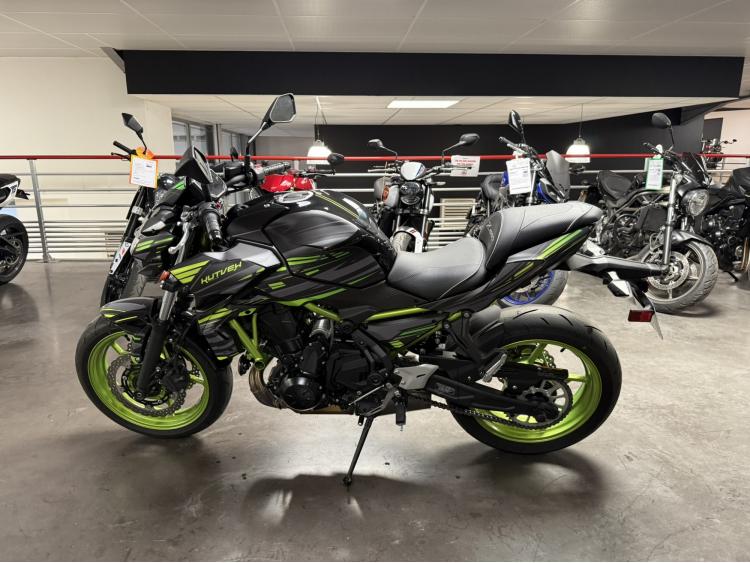 KAWASAKI Z650 