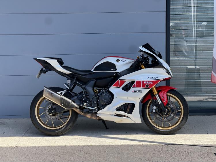 YAMAHA YZF-R7 - A2