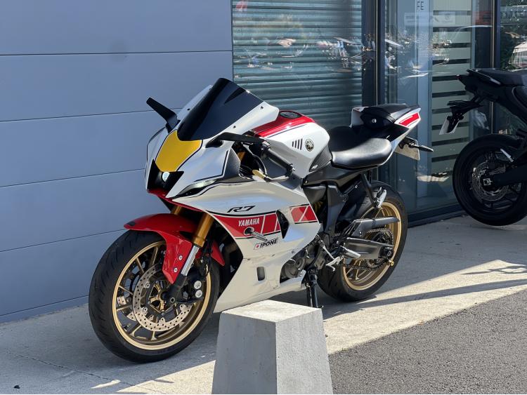 YAMAHA YZF-R7 - A2