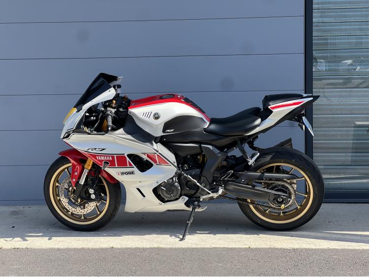YAMAHA YZF-R7 - A2
