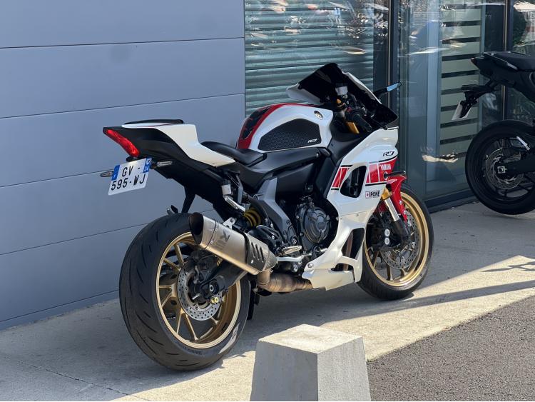 YAMAHA YZF-R7 - A2
