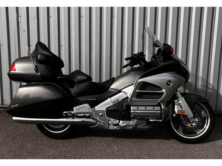 HONDA GL1800 GOLDWING 