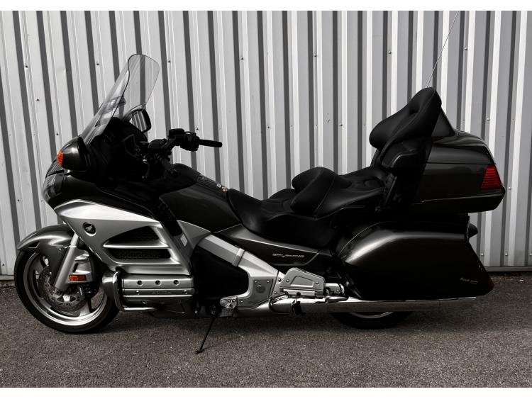 HONDA GL1800 GOLDWING 
