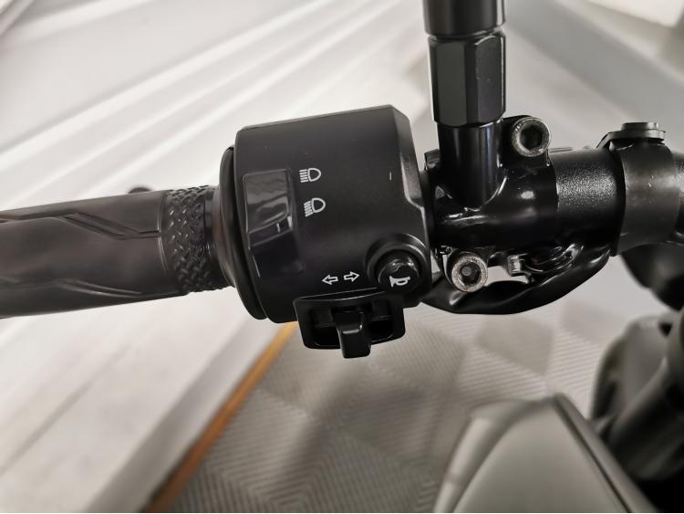 YAMAHA MT-125 - MT125 