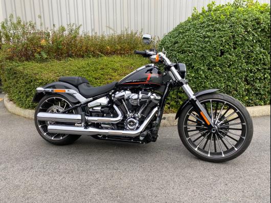 HARLEY-DAVIDSON SOFTAIL BREAKOUT 1923