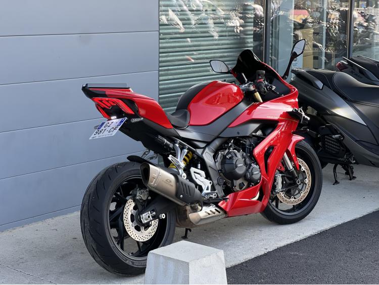 QJ MOTOR SRK 800 RR