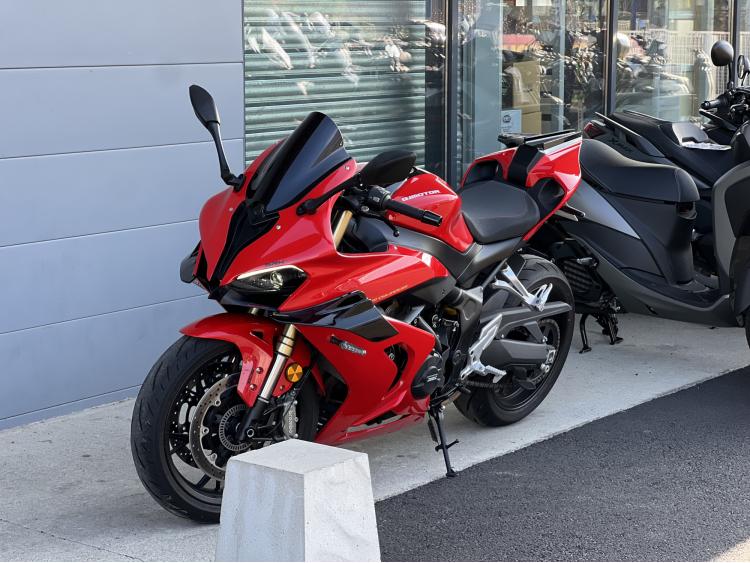 QJ MOTOR SRK 800 RR
