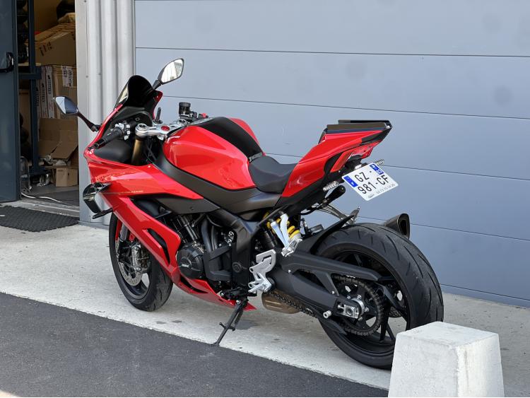 QJ MOTOR SRK 800 RR