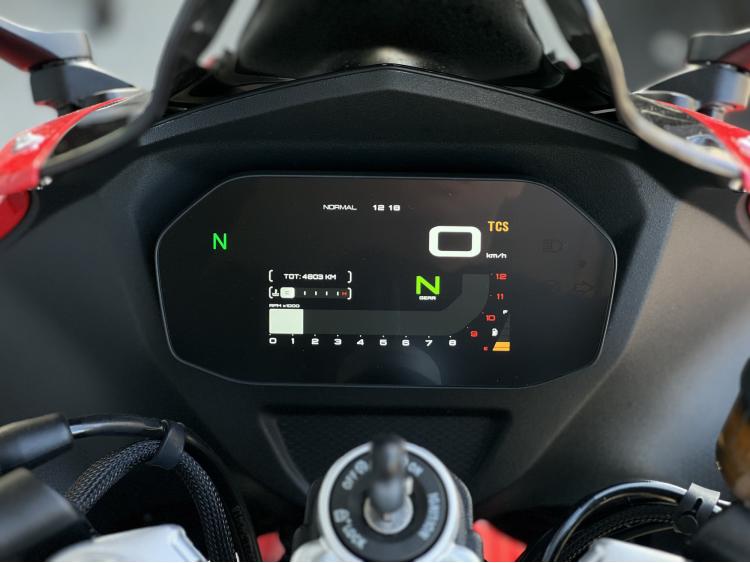 QJ MOTOR SRK 800 RR
