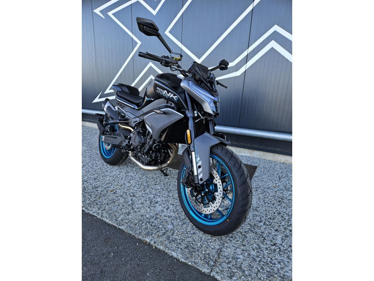 CF MOTO 800NK Sport Dispo Gris ou Noir 