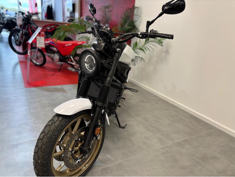 YAMAHA XSR 700 LEGACY