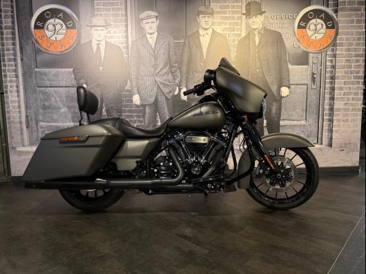 HARLEY-DAVIDSON TOURING STREET GLIDE 1868 SPECIAL