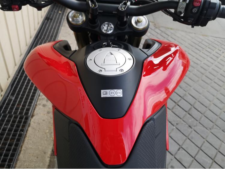 DUCATI HYPERMOTARD V2 NEW MODELE