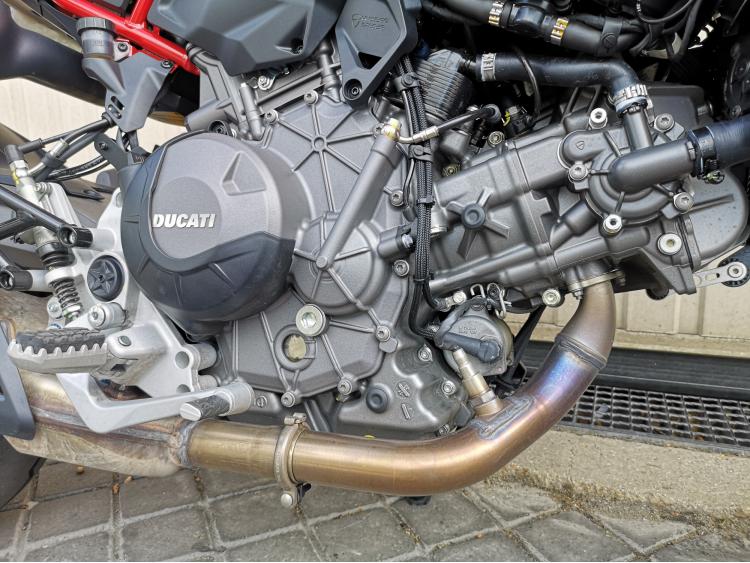 DUCATI HYPERMOTARD V2 NEW MODELE