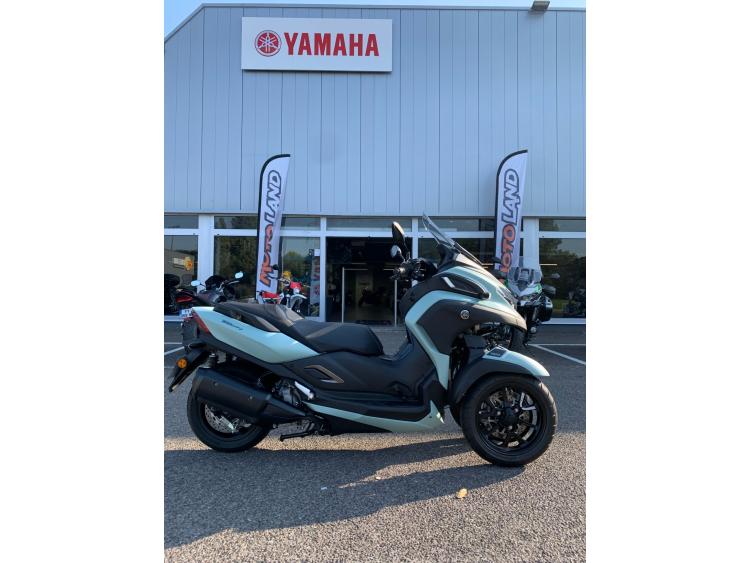 YAMAHA TRICITY 300