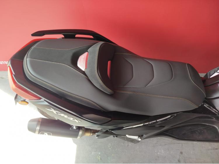 YAMAHA XMAX 125 TECH MAX + EQUIPEMENTS