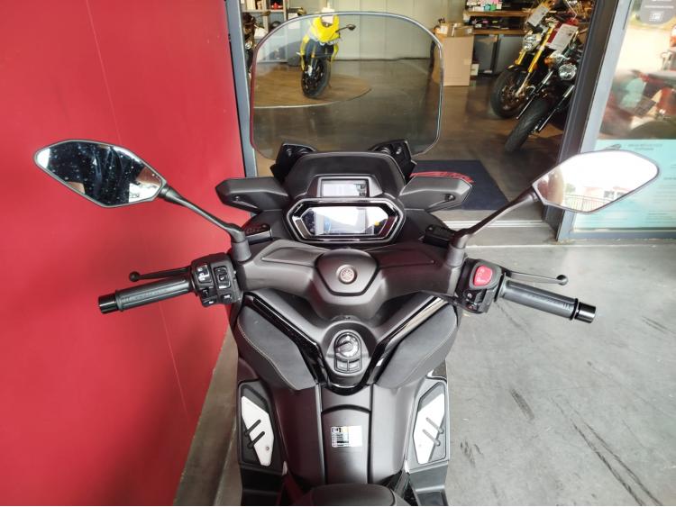 YAMAHA XMAX 125 TECH MAX + EQUIPEMENTS