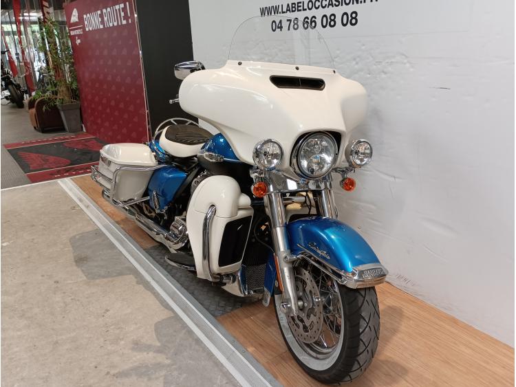 HARLEY-DAVIDSON 1868cc ELECTRA GLIDE REVIVAL