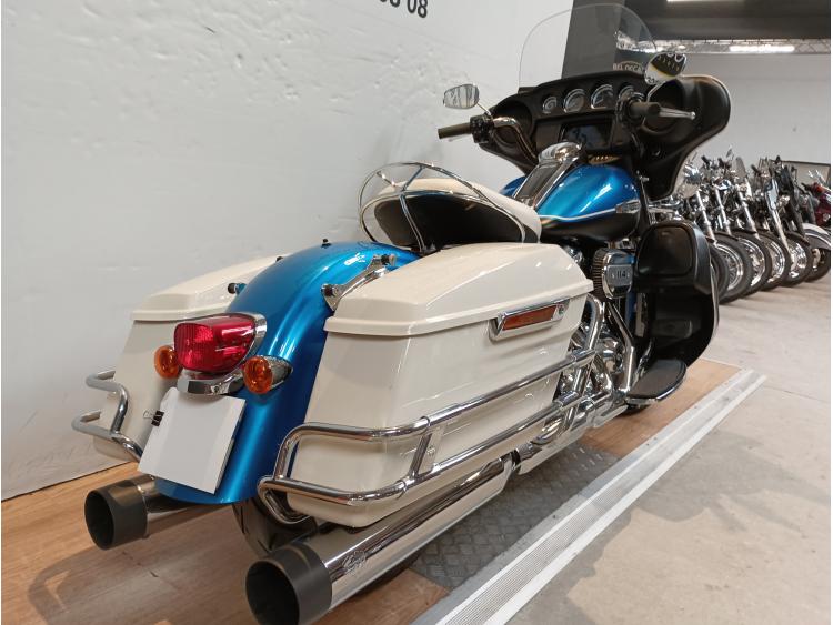 HARLEY-DAVIDSON 1868cc ELECTRA GLIDE REVIVAL