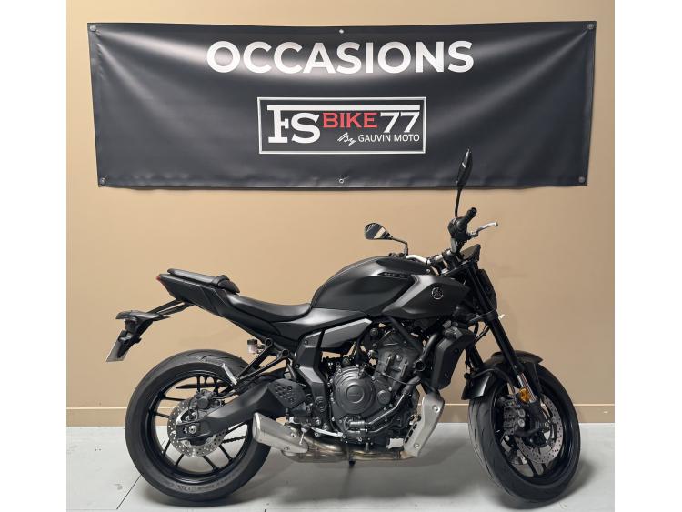 YAMAHA MT-07