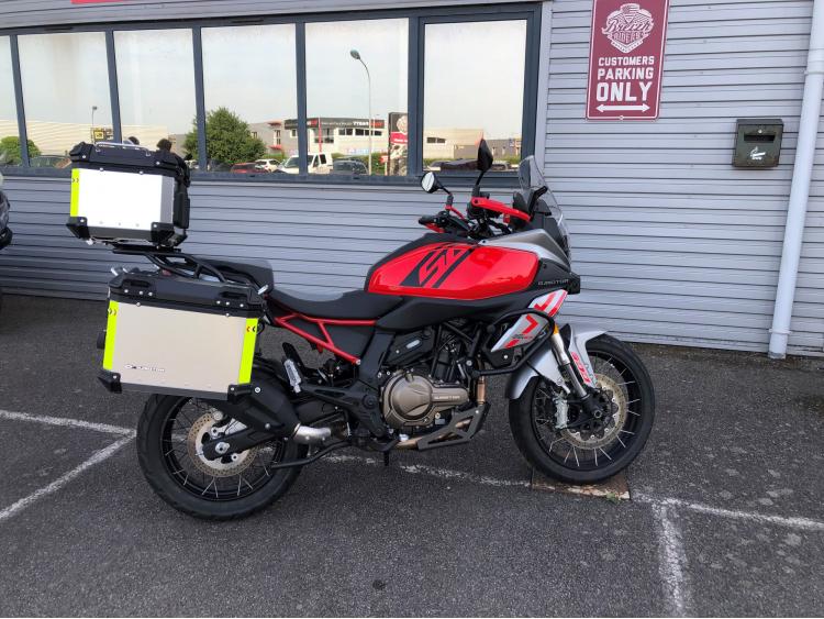QJ MOTOR SRT 600 SX