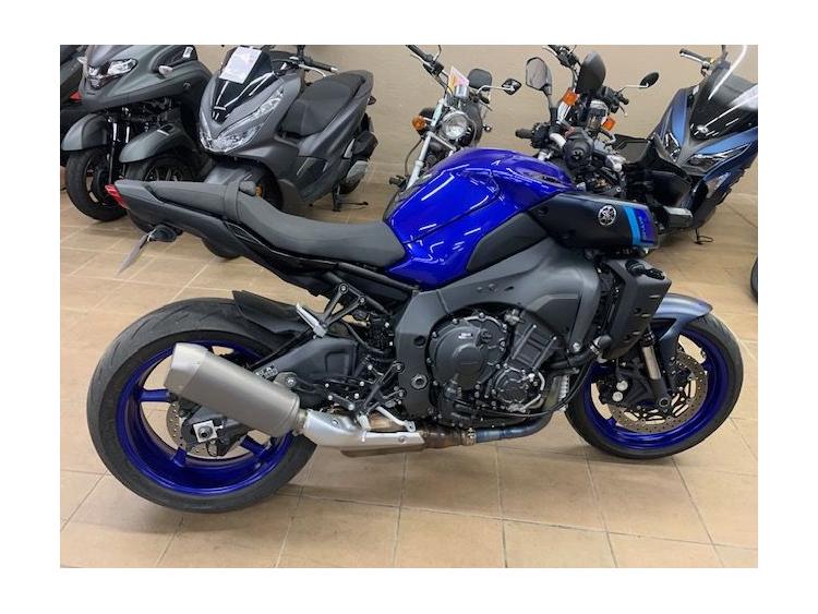 YAMAHA MT-10