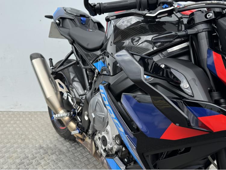 BMW M 1000R