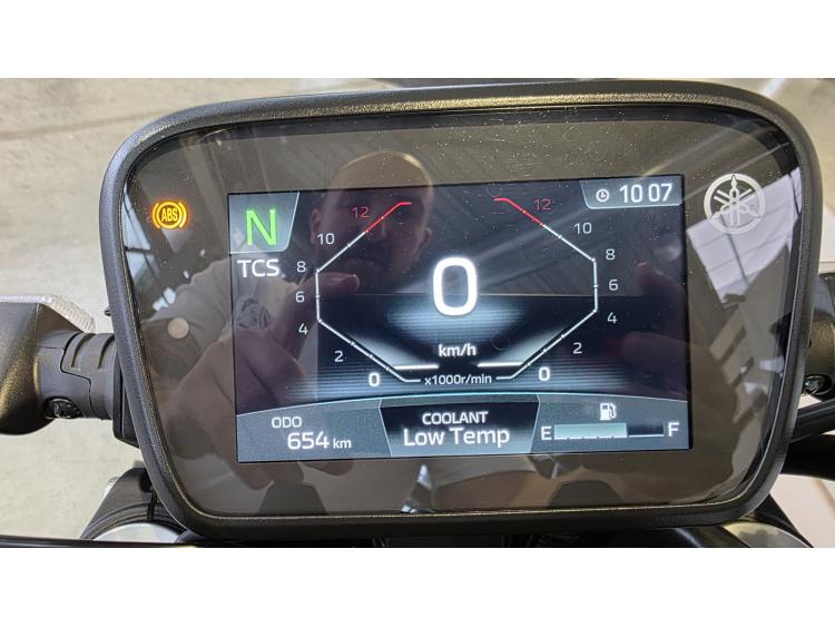 YAMAHA MT-125