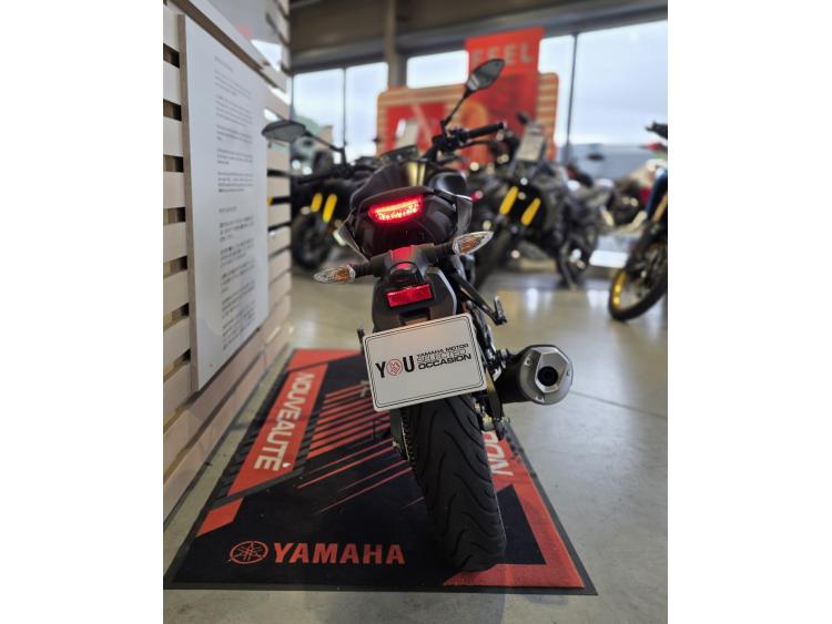 YAMAHA MT-125