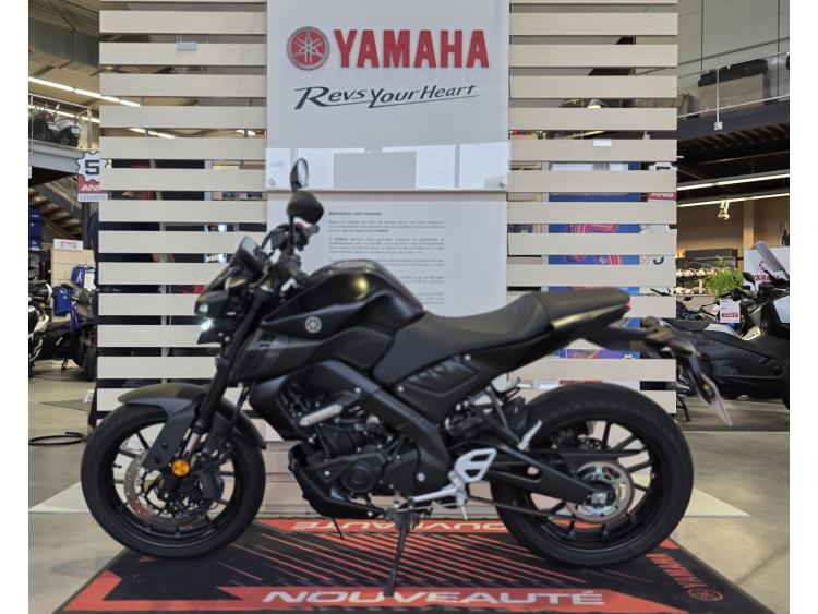 YAMAHA MT-125