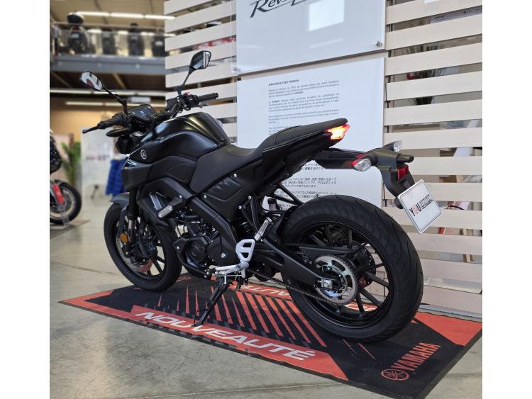 YAMAHA MT-125