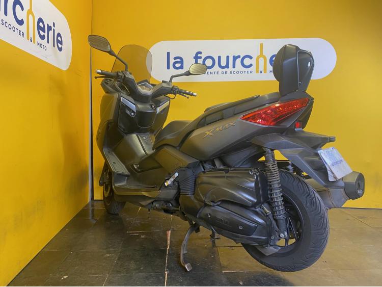 YAMAHA X-MAX 400