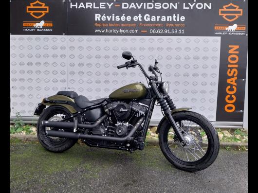 HARLEY-DAVIDSON SOFTAIL STREET BOB 1745