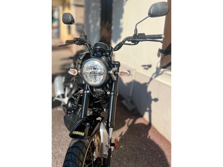 YAMAHA XSR 125