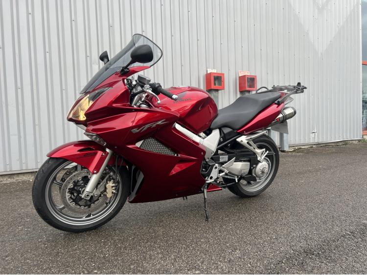 HONDA VFR 800 ABS (107€/mois)